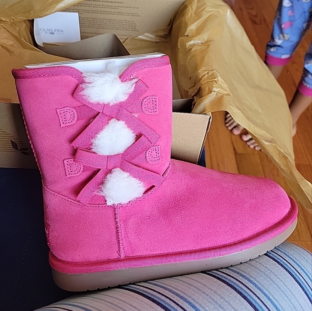 Girls Pink boots size 5 brand new